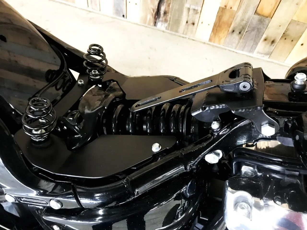 2018-2025 Harley Softail Tan Board Track Spring Seat Mounting Kit Passenger Pad
