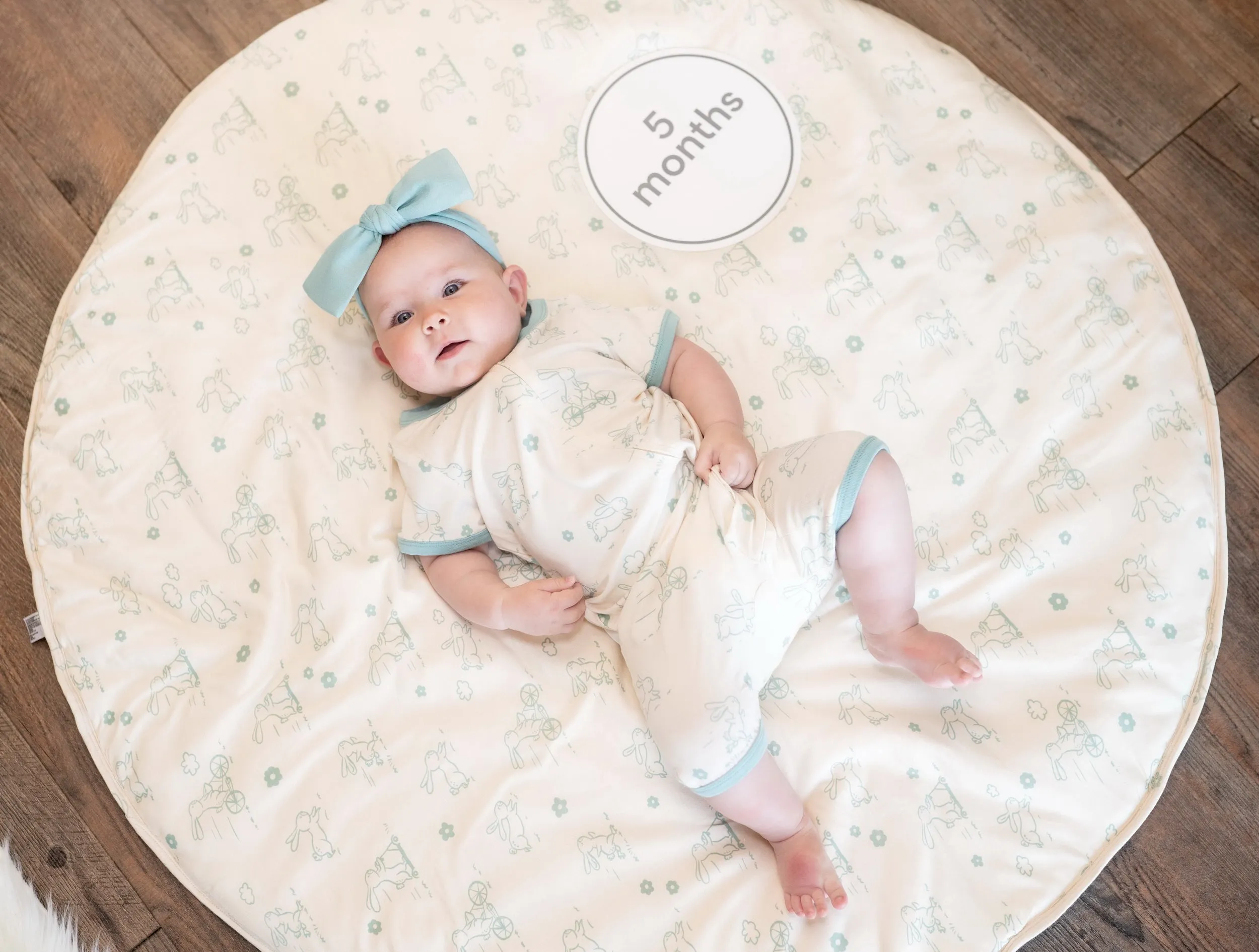 Bamboo Short Sleeve Zippy Romper (Go Go Bunny Print)