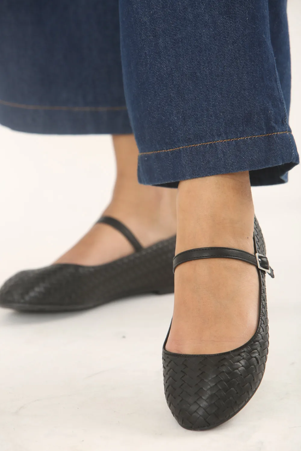 BLACK WOVEN MARY JANE BALLET