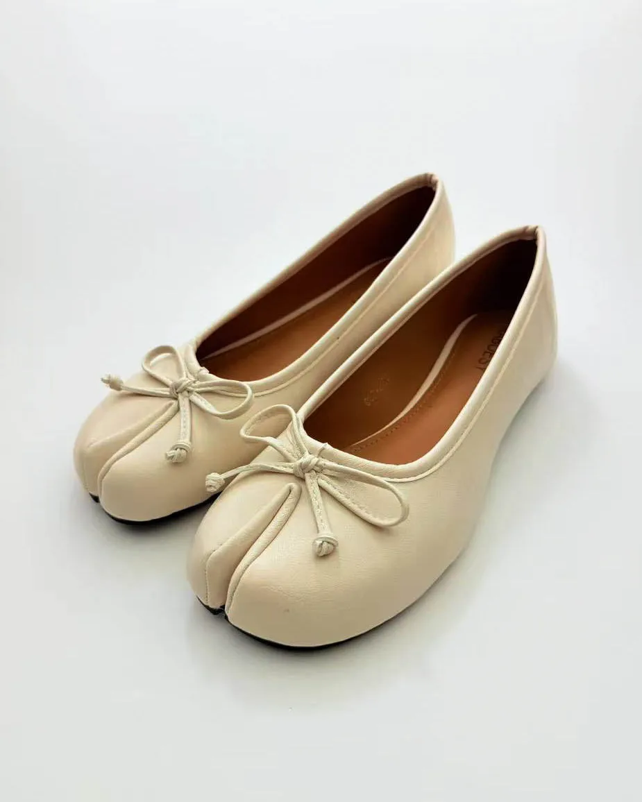 Bow Tie Tabi Flats