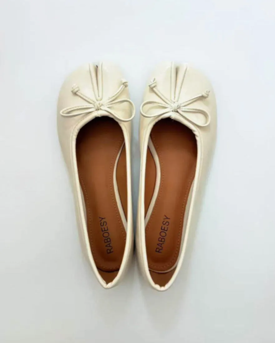 Bow Tie Tabi Flats