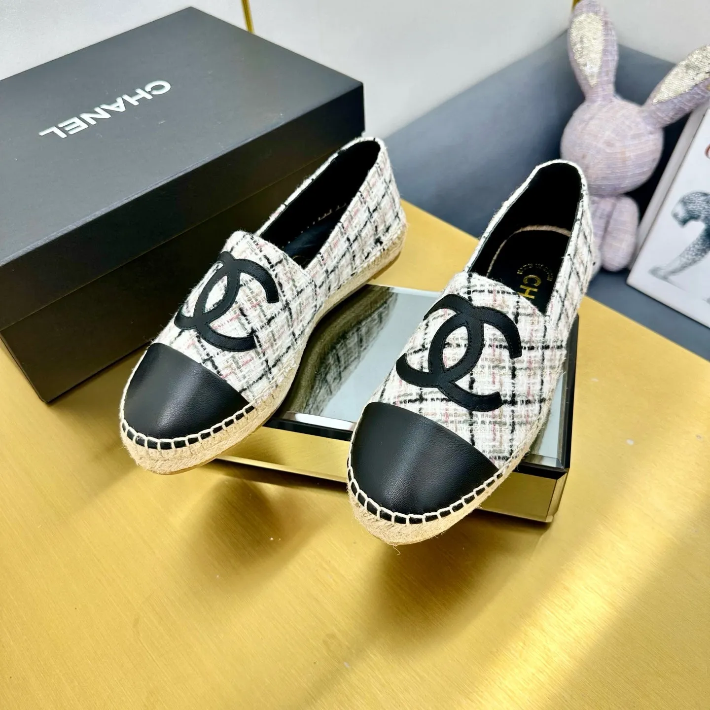CC 25s Slip–on Espadrilles White Moss Green Tweed 297820