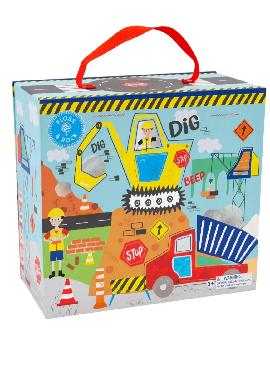 Construction Playbox w/ 15 Wood Pieces