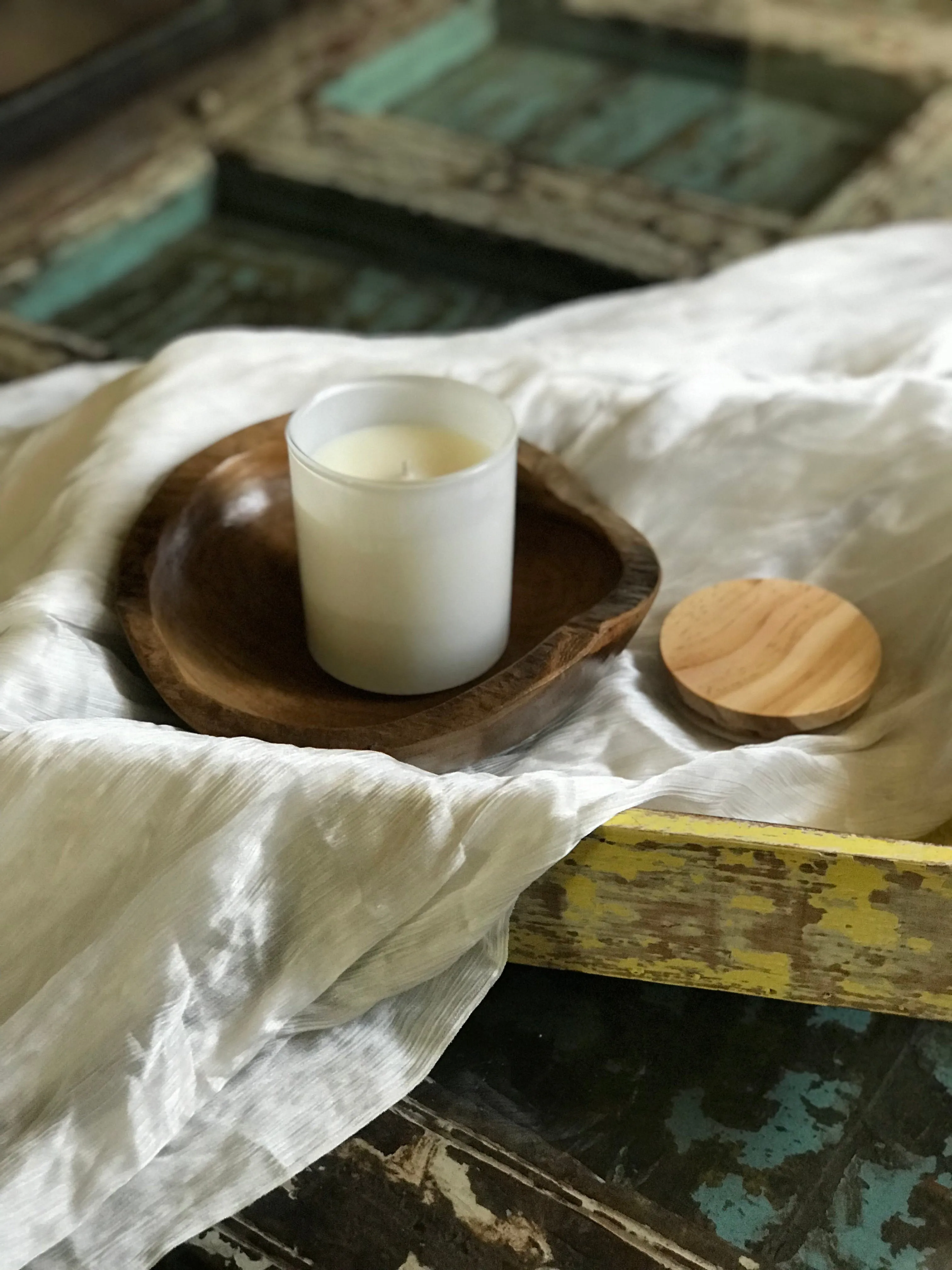 Essential Oil Aromatic Candle | Matte White | 10 oz.