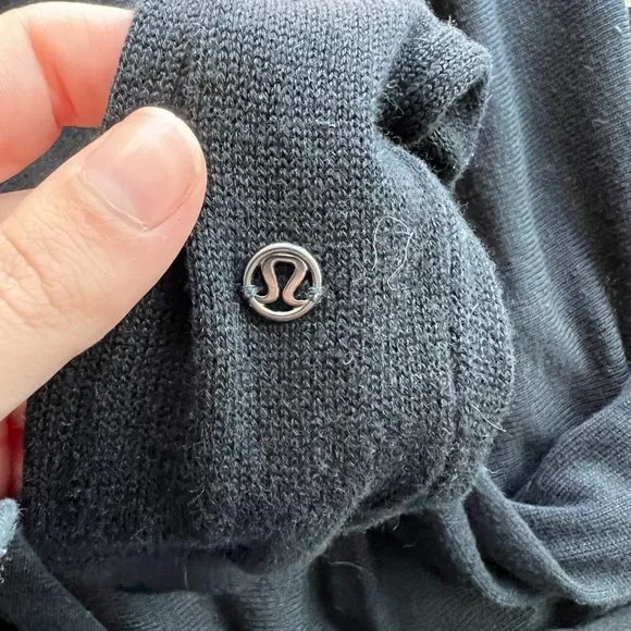 Lululemon Iconic Sweater Wrap‎