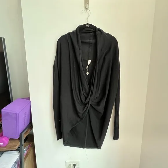 Lululemon Iconic Sweater Wrap‎