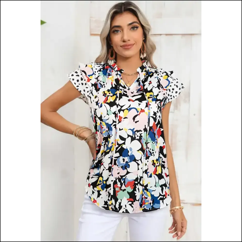 Needful Things: Black Floral Blouse – Prepare for Compliments ! 🖤💐