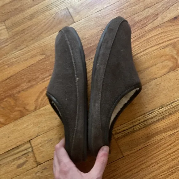 NWOT Tempur-Pedic Leather Slippers