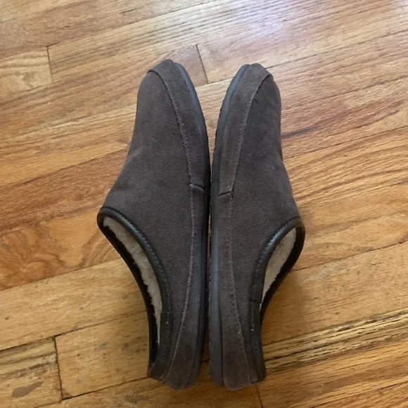 NWOT Tempur-Pedic Leather Slippers