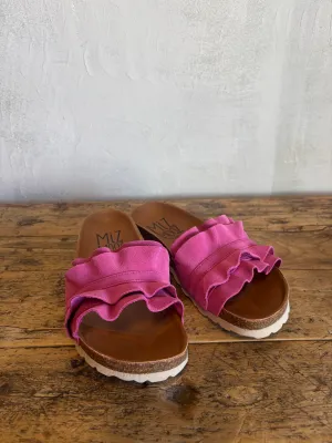 Ruffle Slide in Fuchsia
