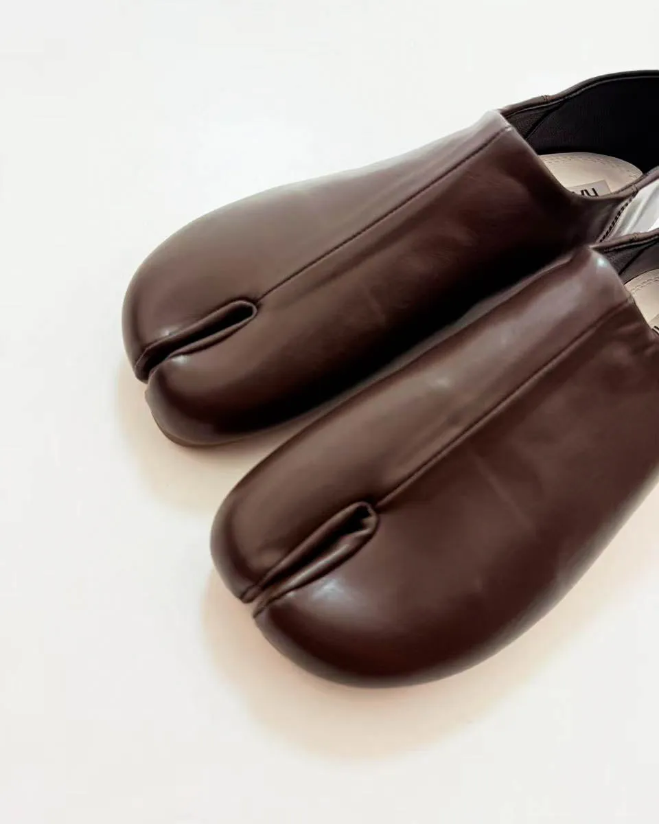 Simple Tabi Ballet Flats