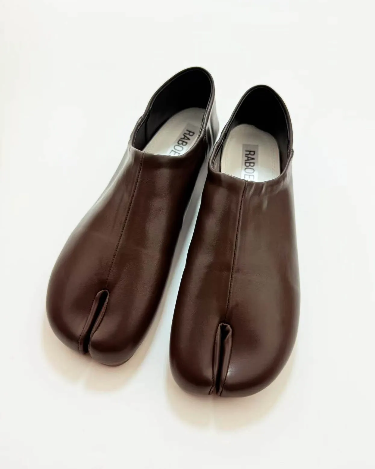Simple Tabi Ballet Flats