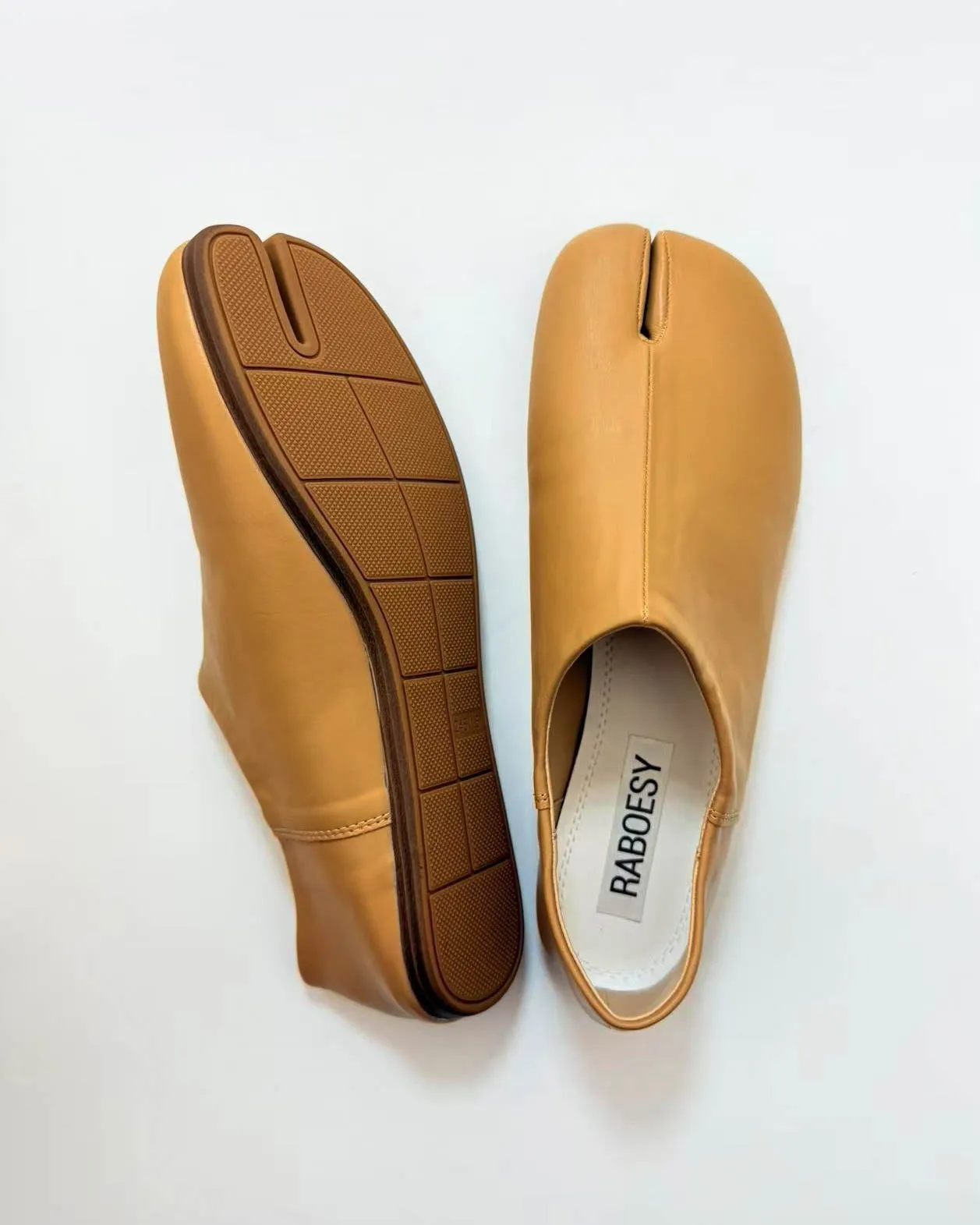 Simple Tabi Ballet Flats