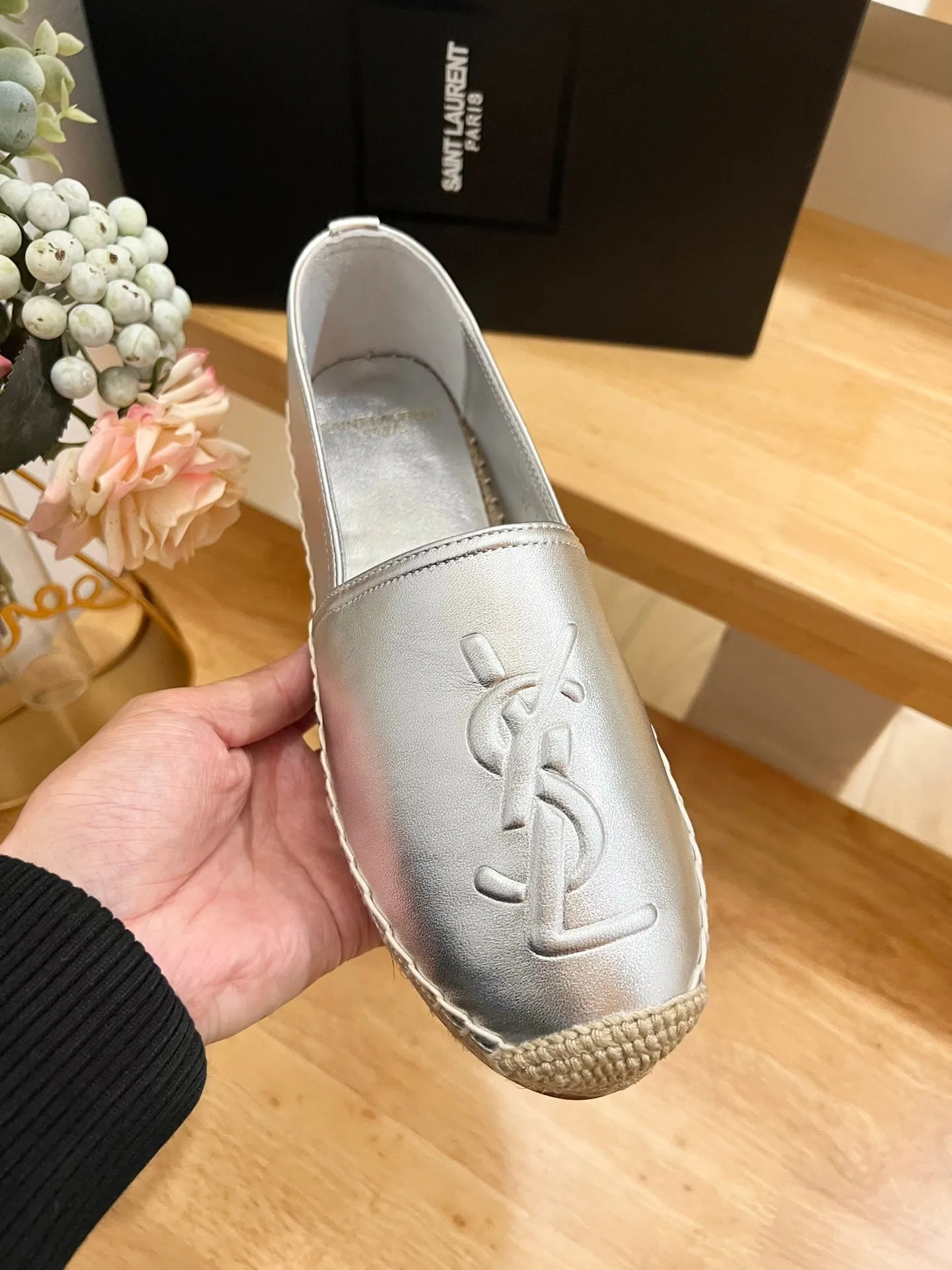 SL YVES EMBOSSED LOGO SLIP ON SILVER CALFSKIN