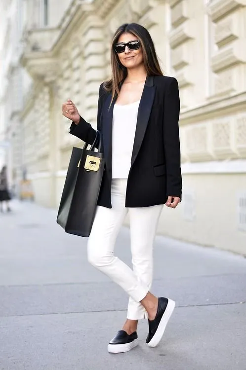 Theory navy blazer Size 8UK
