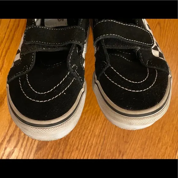 Vans Youth Hightop Checkered Sneaker, Black