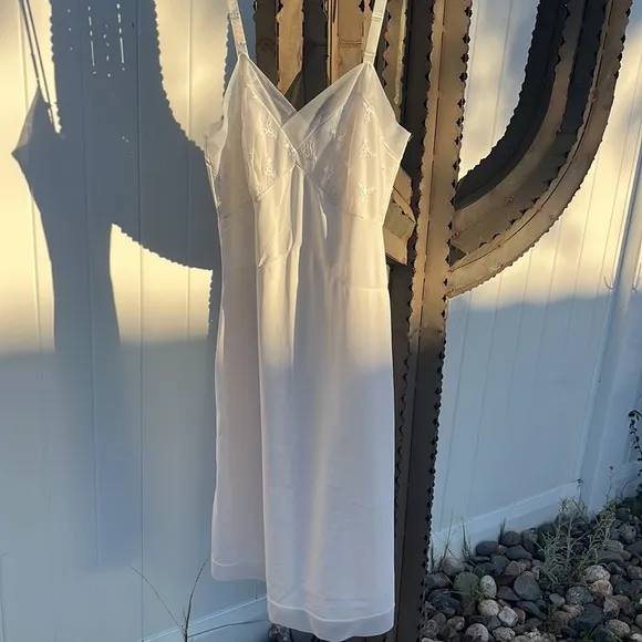 Vintage 1960 Artemis Slip Mesh &amp; Lace Slip