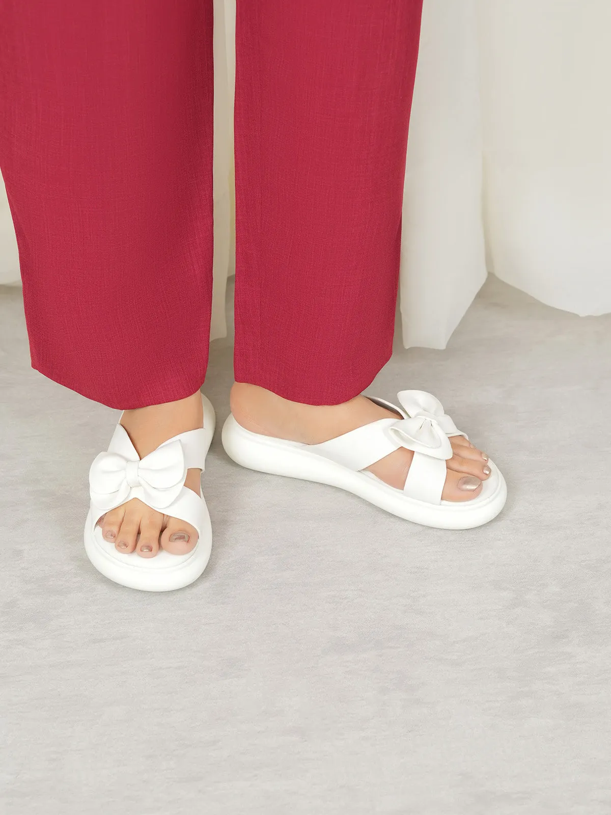 Womens "JAYDE" Bow Accented Slippers