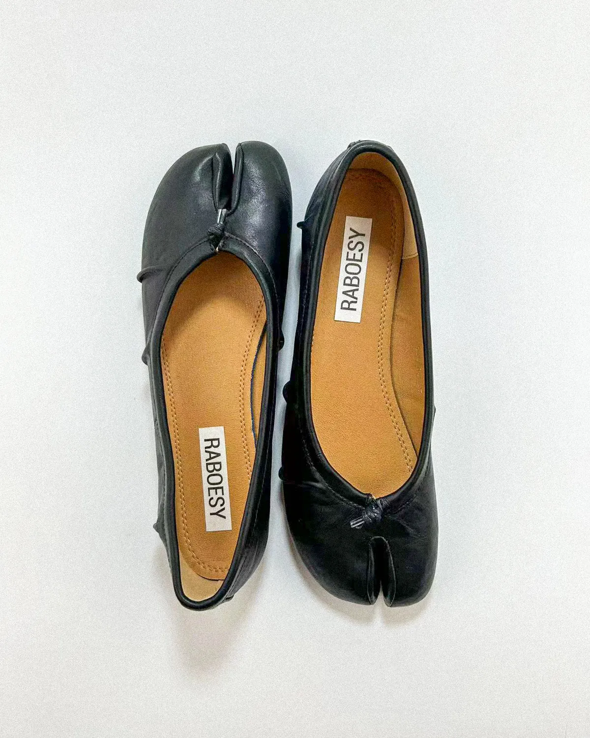 Wrinkles Tabi Ballet Flats