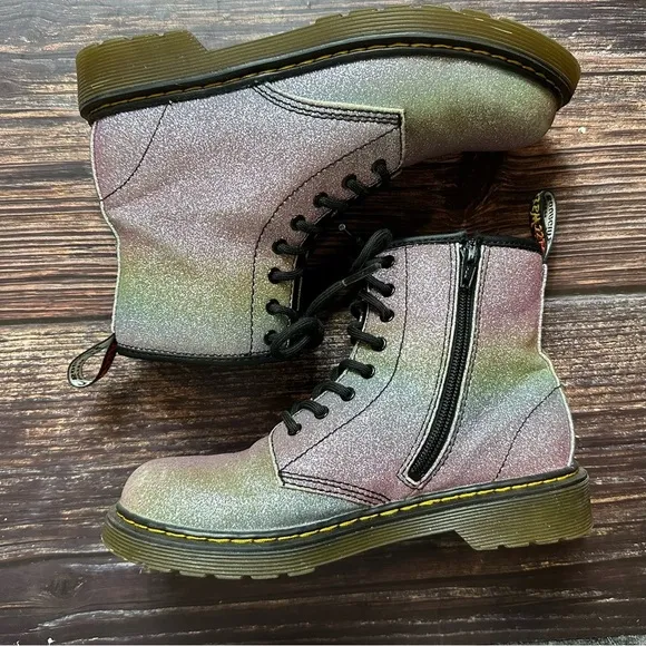 YOUTH 1460 RAINBOW GLITTER SIZE 4
